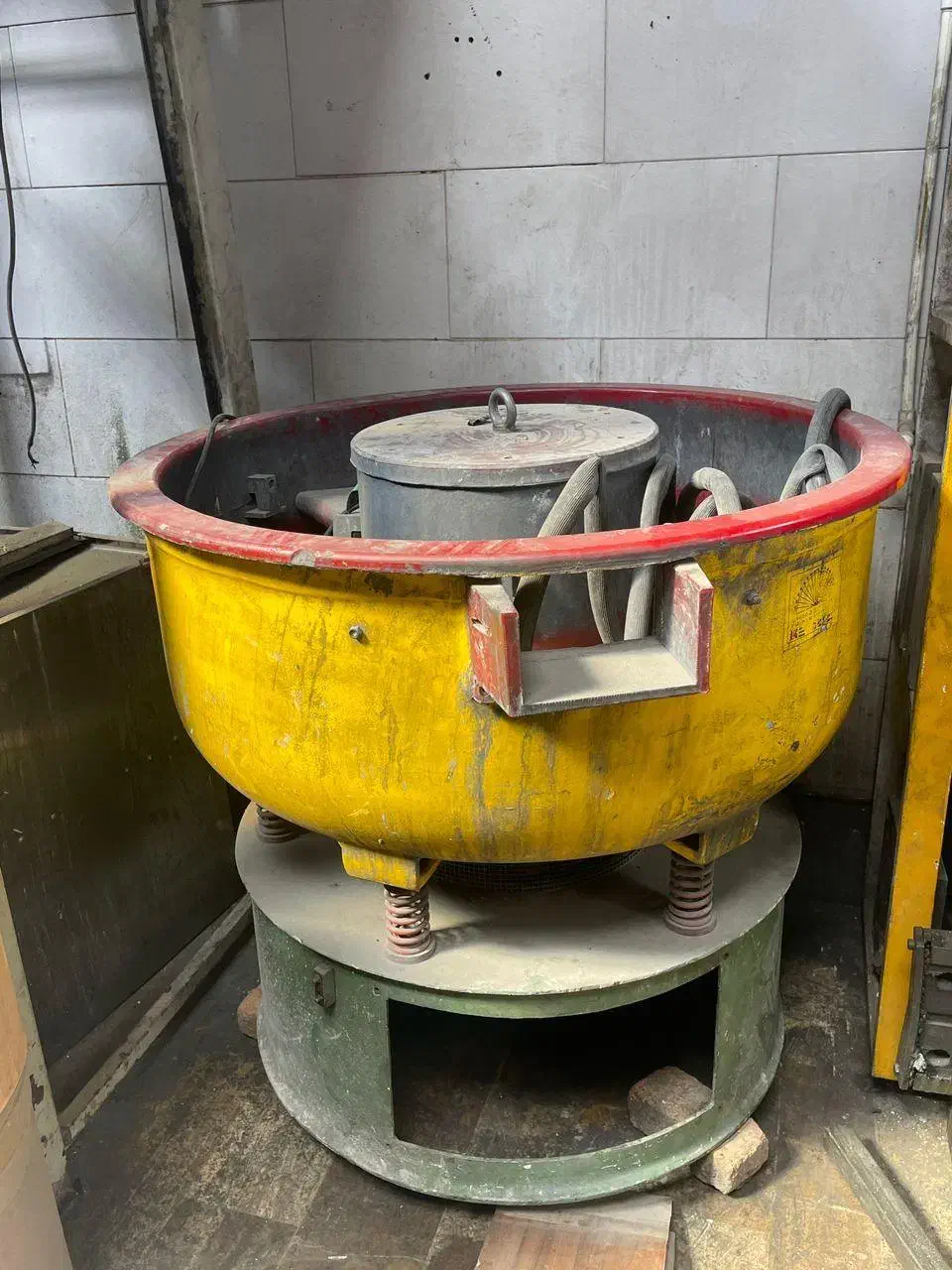 دستگاه ویبره پولیش -تمیزکاری فلزات|ماشینآلات صنعتی|تهران, بوستان چیتگر|دیوار