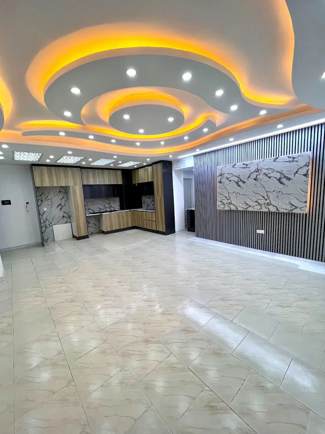 آپارتمان ۱۰۲m/فول اکازیون/بانو پسند/پذیرایی بزرگ|فروش آپارتمان|پرند, فاز ۲|دیوار