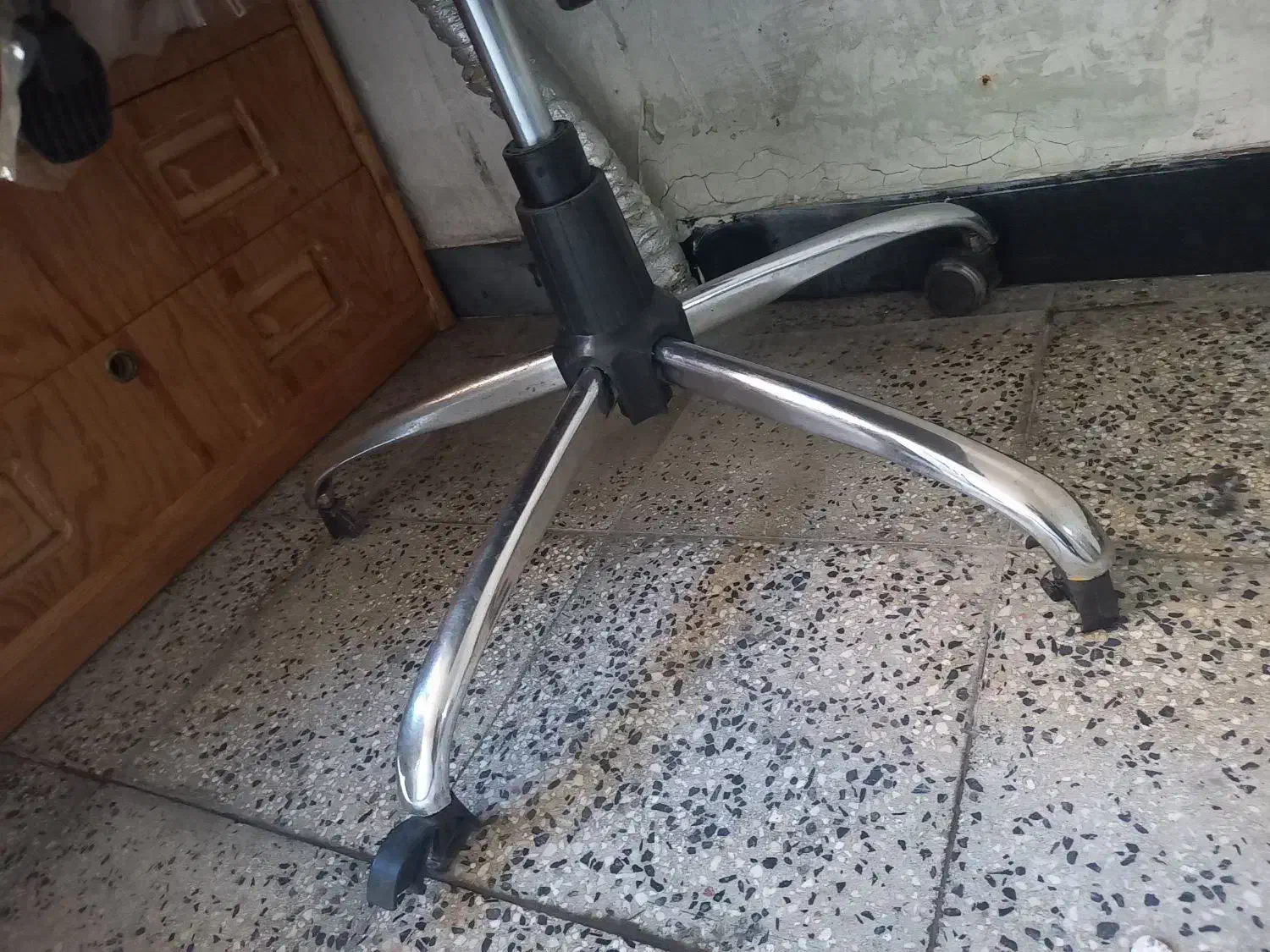 صندلی گردون|صندلی و نیمکت|اردبیل, |دیوار