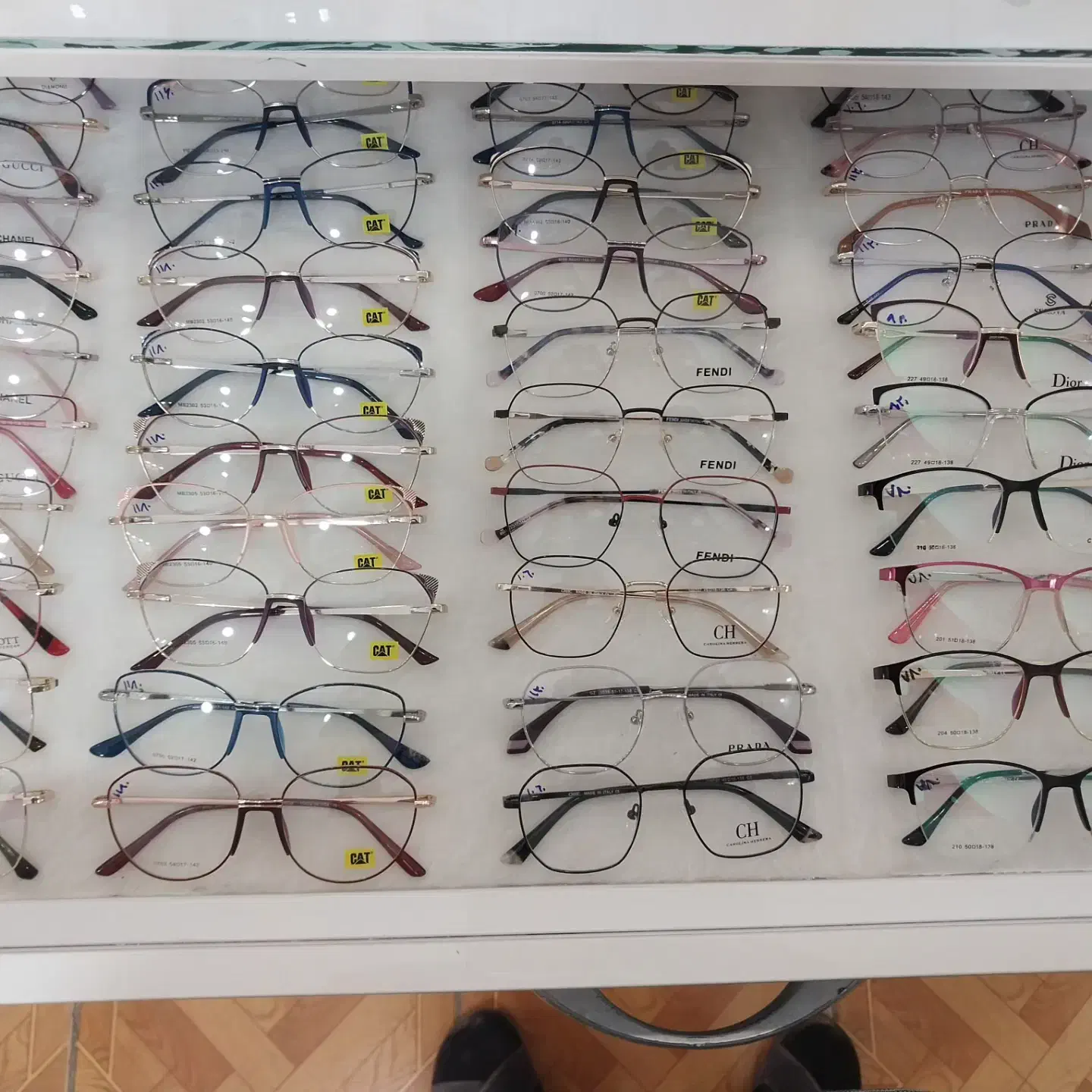 عینک طبی و آفتابی با بهترین کیفیت و قیمتof زدیم|زیورآلات و اکسسوری|شیراز, شهدای شهرک سعدی|دیوار