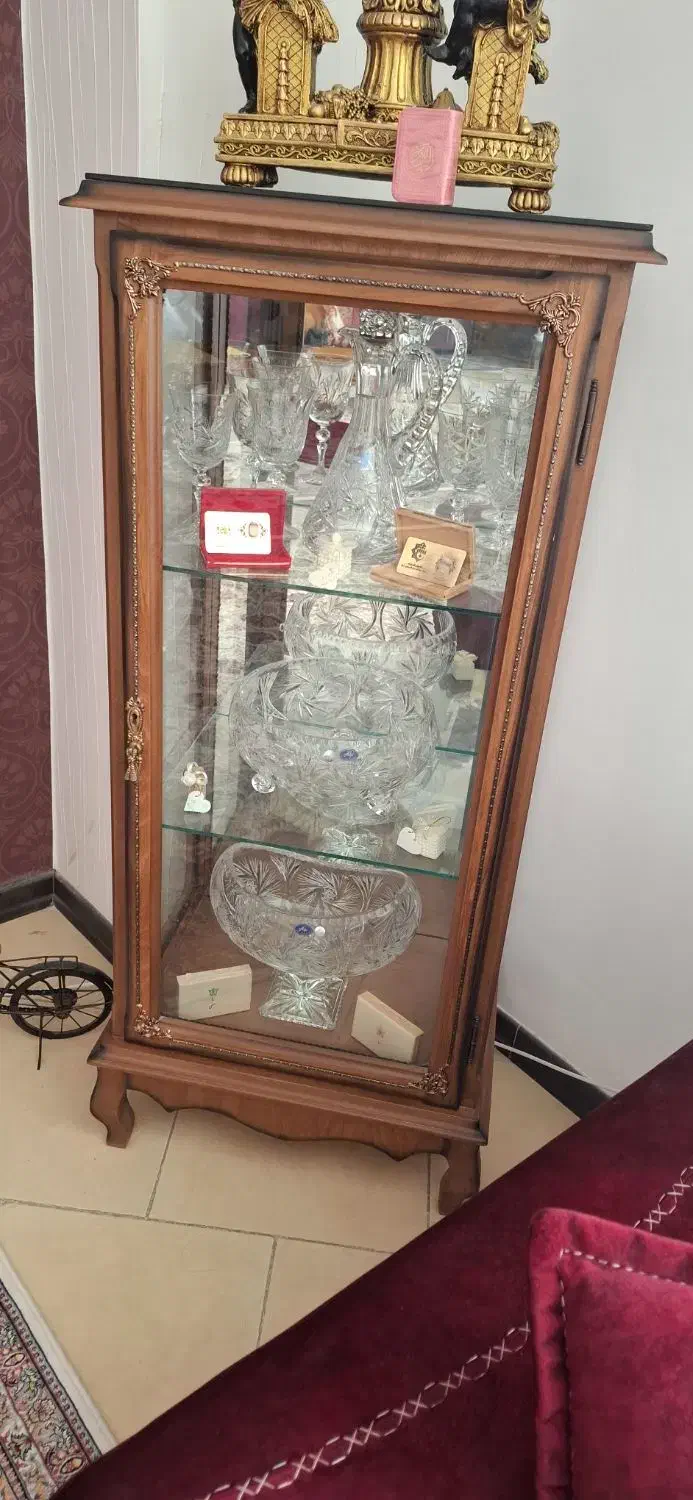 بوفه تمام چوب و کاملا نو و سالم|بوفه، ویترین، کنسول|اصفهان, بهارستان|دیوار