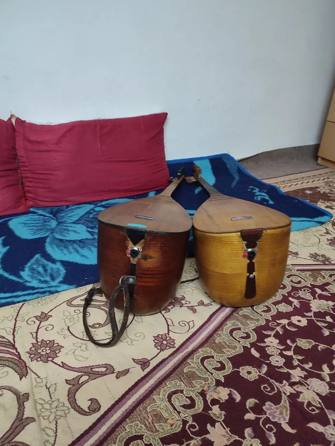 ساز قوپوز|سازهای سنتی|تبریز, |دیوار