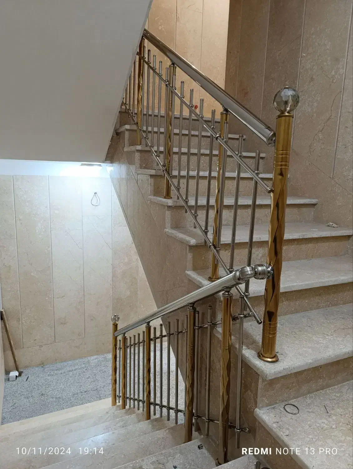 طراحیساخت واجرای نرده استیل چوبی فلزی و...|خدمات پیشه و مهارت|پیشوا, |دیوار