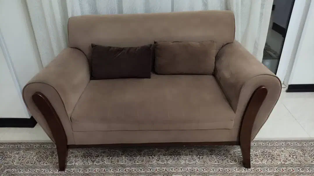 مبل راحتی ۷نفره سالم و تمیز همراه با میز جلومبلی|مبلمان خانگی و میز عسلی|فولادشهر, مسکن مهر فولادشهر|دیوار