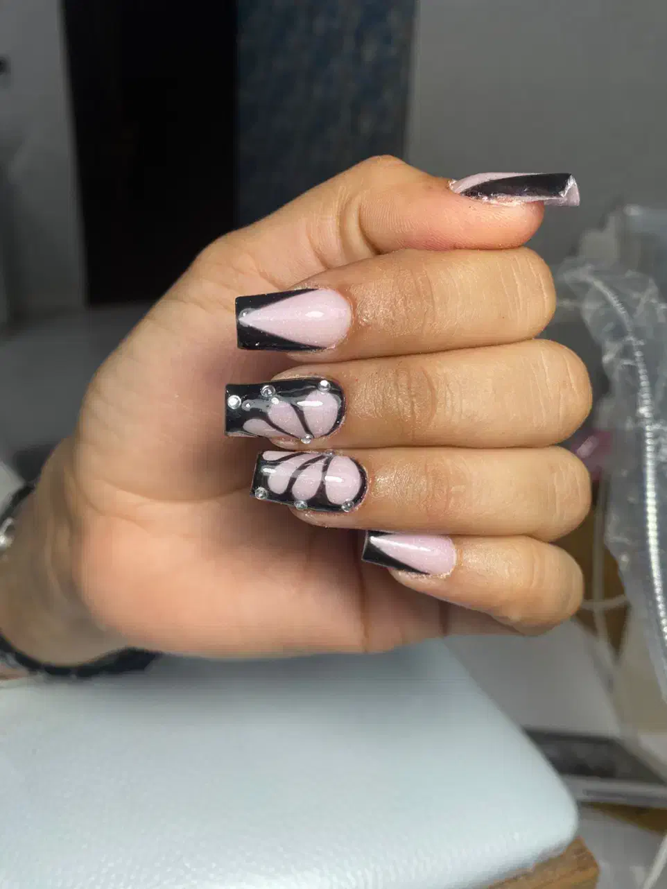 کاشتناخنبههمراهطراحی رایگان فقط۳۰۰|خدمات آرایشگری و زیبایی|بم, |دیوار