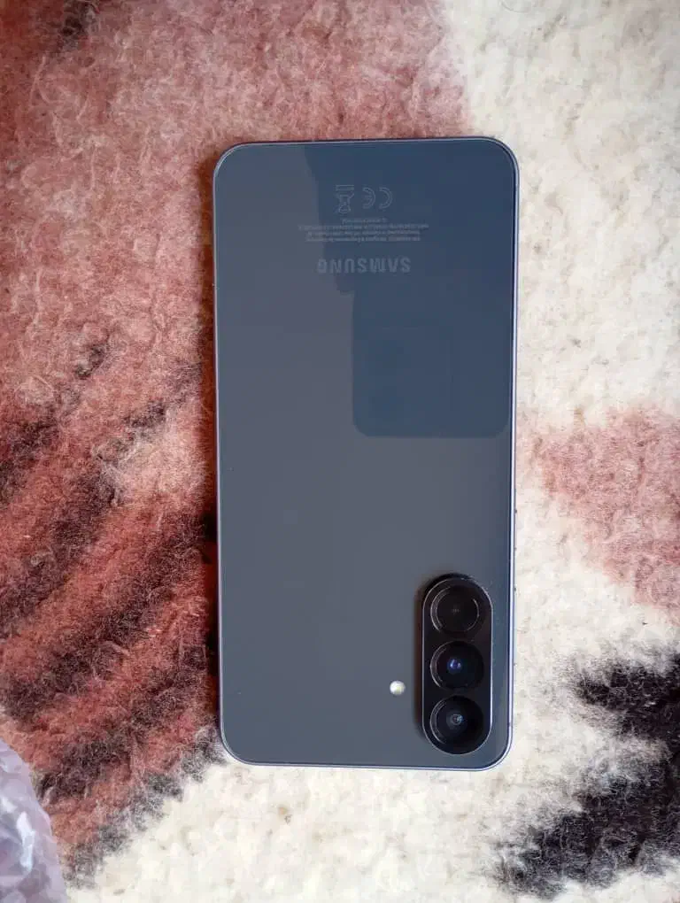 گوشی a56  همراه باشارژر اصلی 45وات|موبایل|شیراز, گویم|دیوار