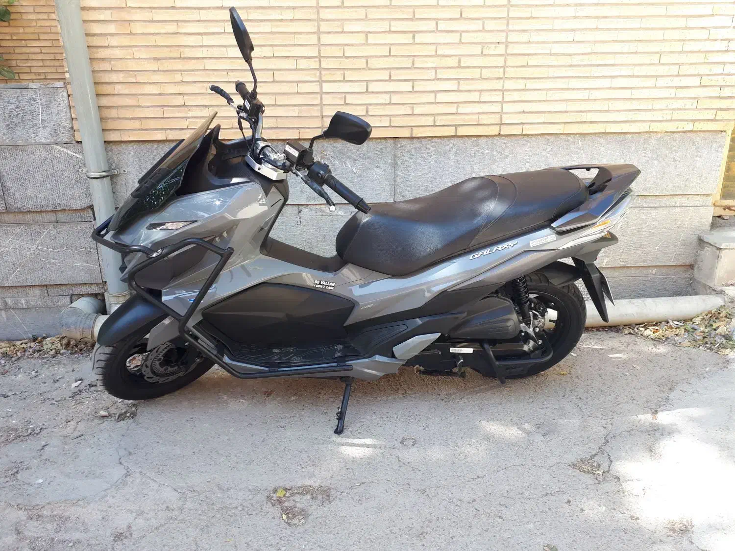 موتور symجی تی۲۰۰|موتورسیکلت|خرم‌آباد, |دیوار