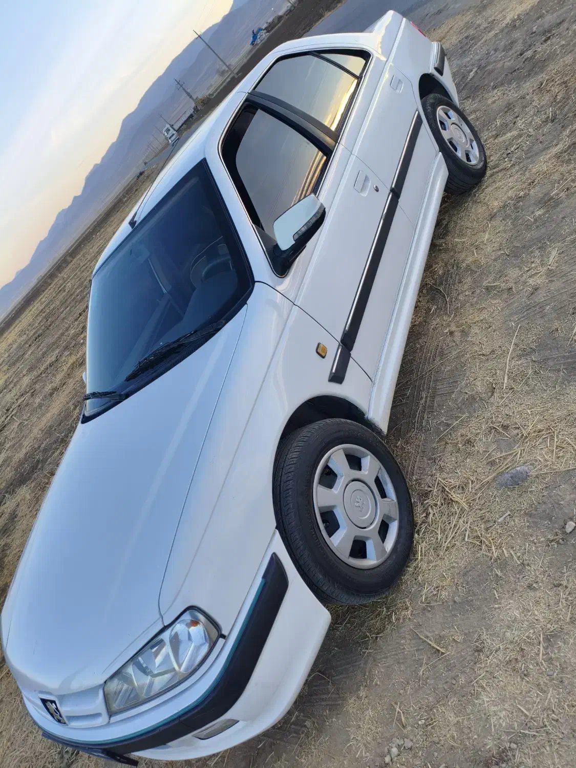 پارس|خودرو سواری و وانت|الیگودرز, |دیوار