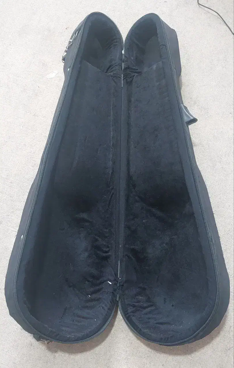 هارد کیس تار|سازهای سنتی|بوشهر, |دیوار