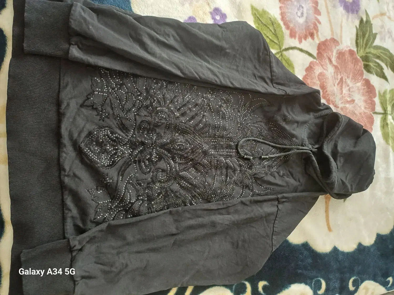 هودی گرم|لباس|گلبهار, شهر جدید گلبهار|دیوار