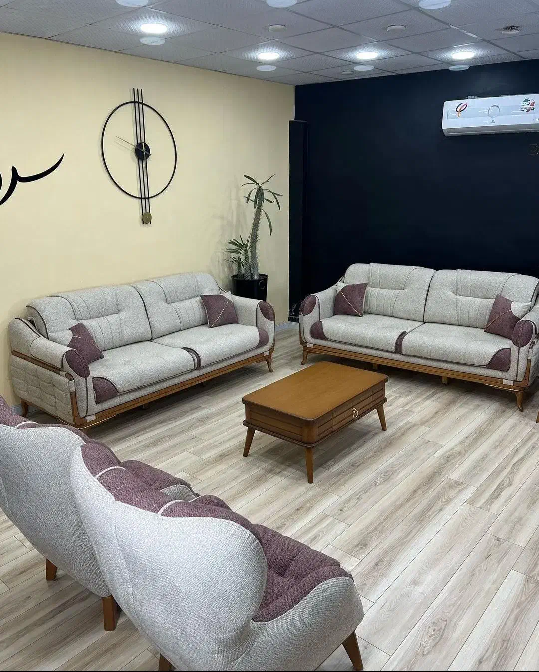 تولید کننده انواع مبلمان راحتی کلاسیک|مبلمان خانگی و میز عسلی|چهاردانگه (تهران), |دیوار