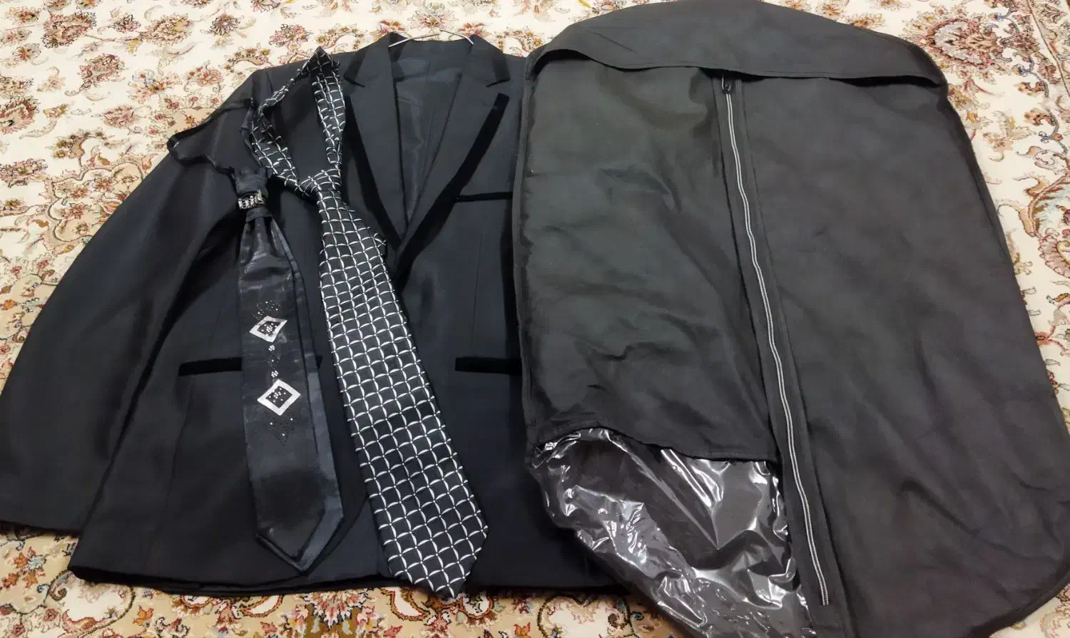 کت شلوار دامادی همراه با دو کراوات|لباس|کاشان, ملاصدرا|دیوار