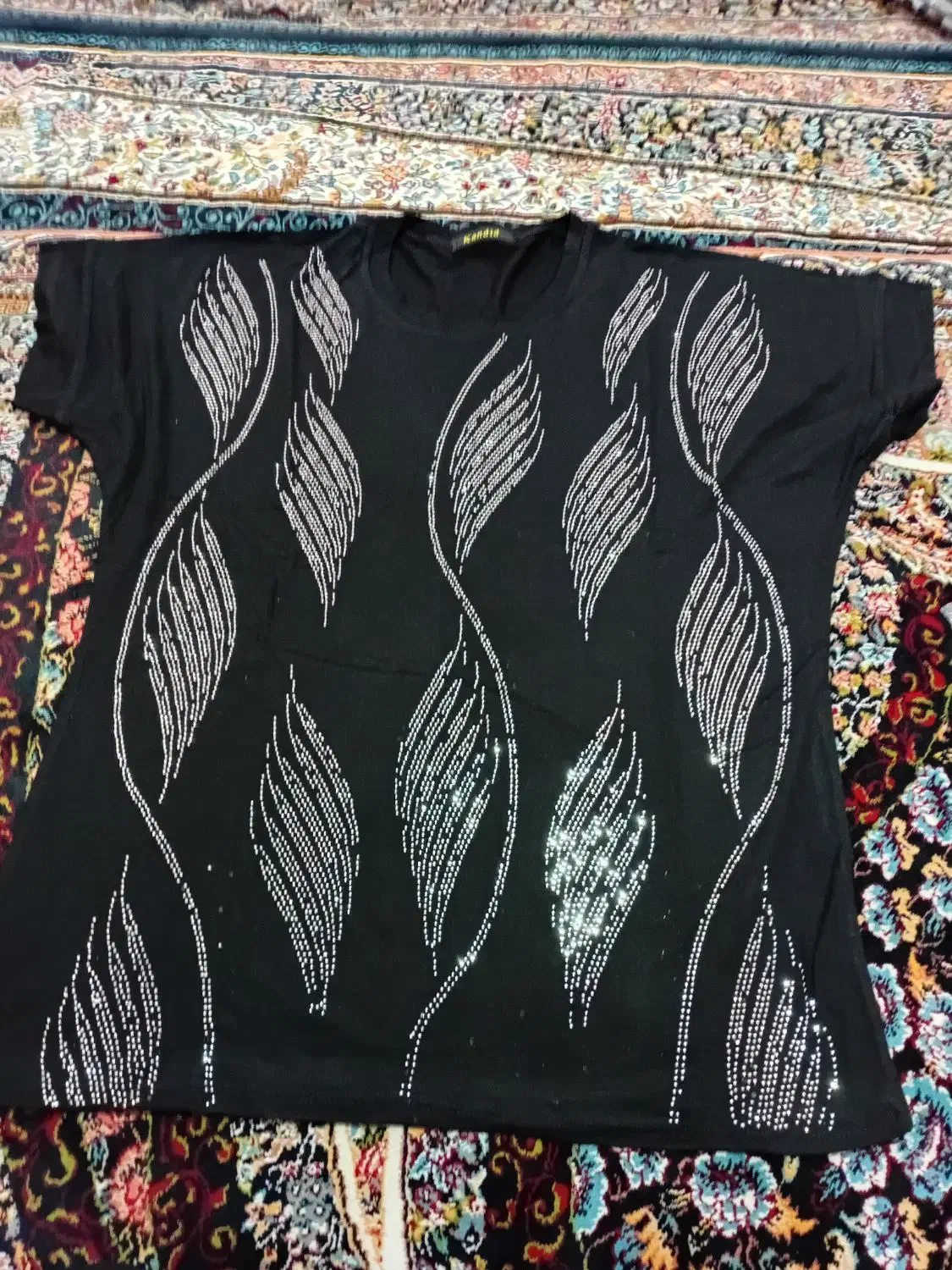 لباس زنونه|لباس|ساوه, |دیوار