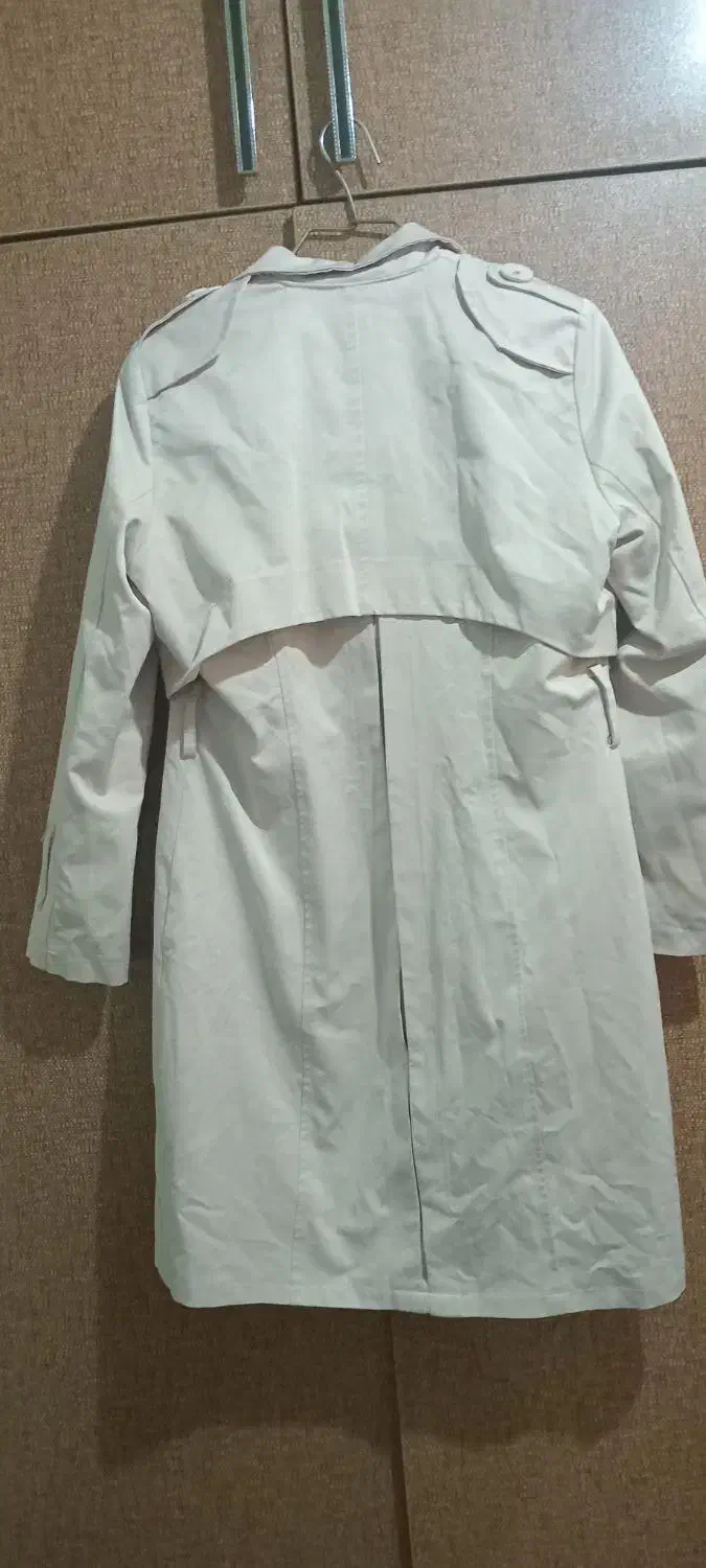 مانتو بارانی سالم تمیز|لباس|سیاهکل, |دیوار