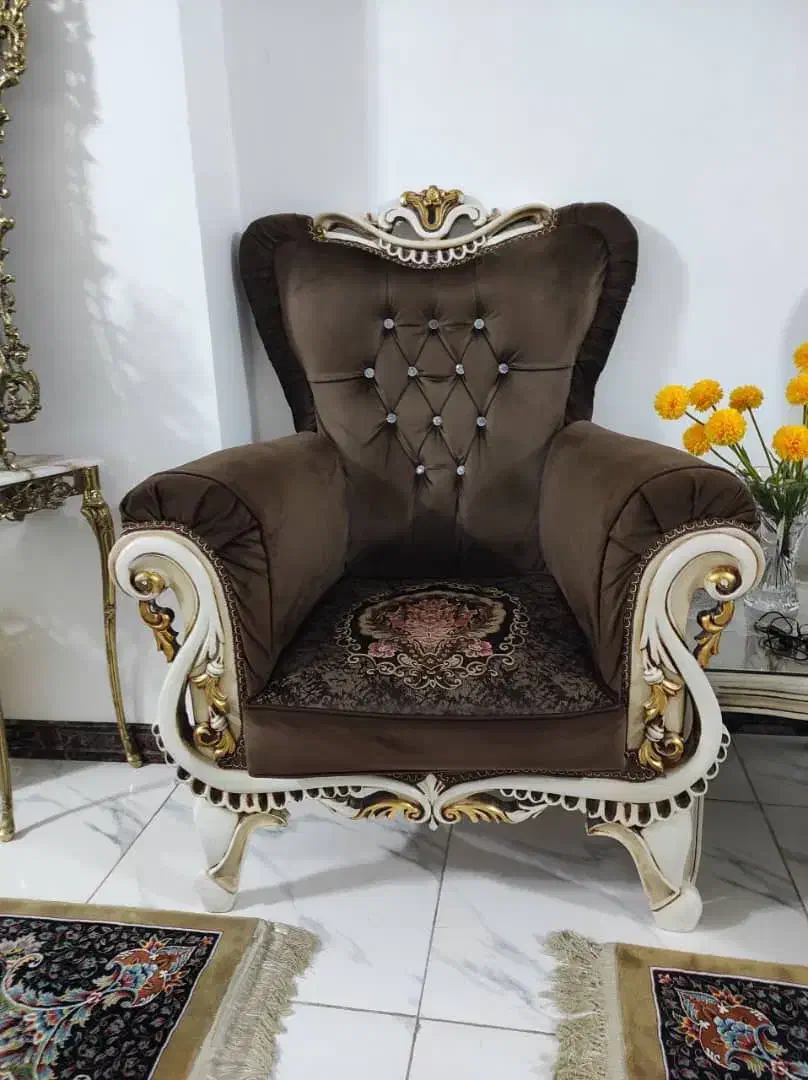 مبل های سلطنتی مبلغ چهل میلیون|مبلمان خانگی و میز عسلی|الیگودرز, |دیوار