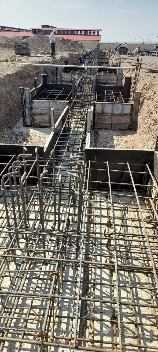 صفر تا صد بنا و بنایی ساخت کارگاه و شرکت بتن ریزی|خدمات پیشه و مهارت|سمنان, |دیوار