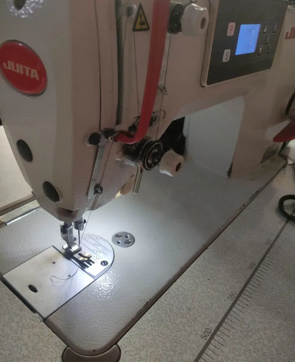 چرخکار و اتوکار خانم در نایسر|استخدام صنعتی، فنی، مهندسی|سنندج, |دیوار