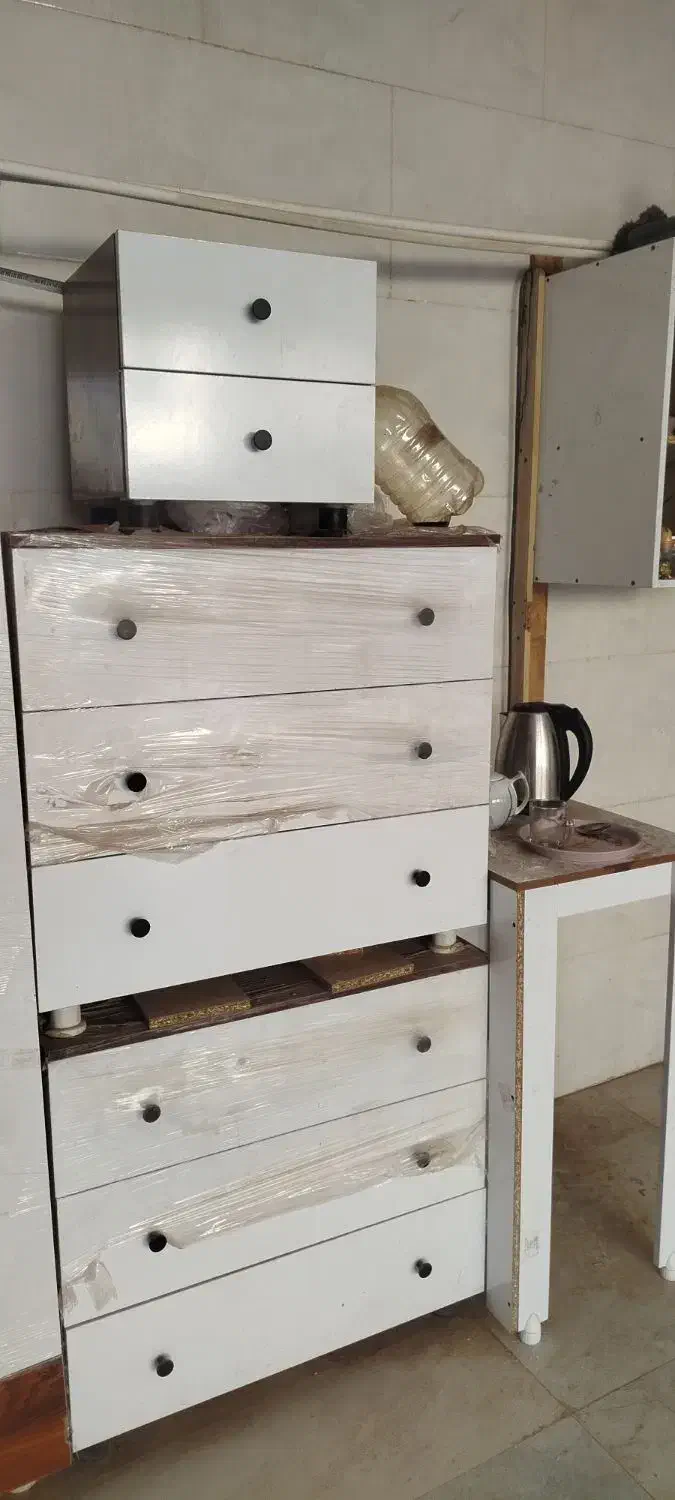 کمد|جاکفشی، کمد، دراور|مشهد, گرجی علیا|دیوار