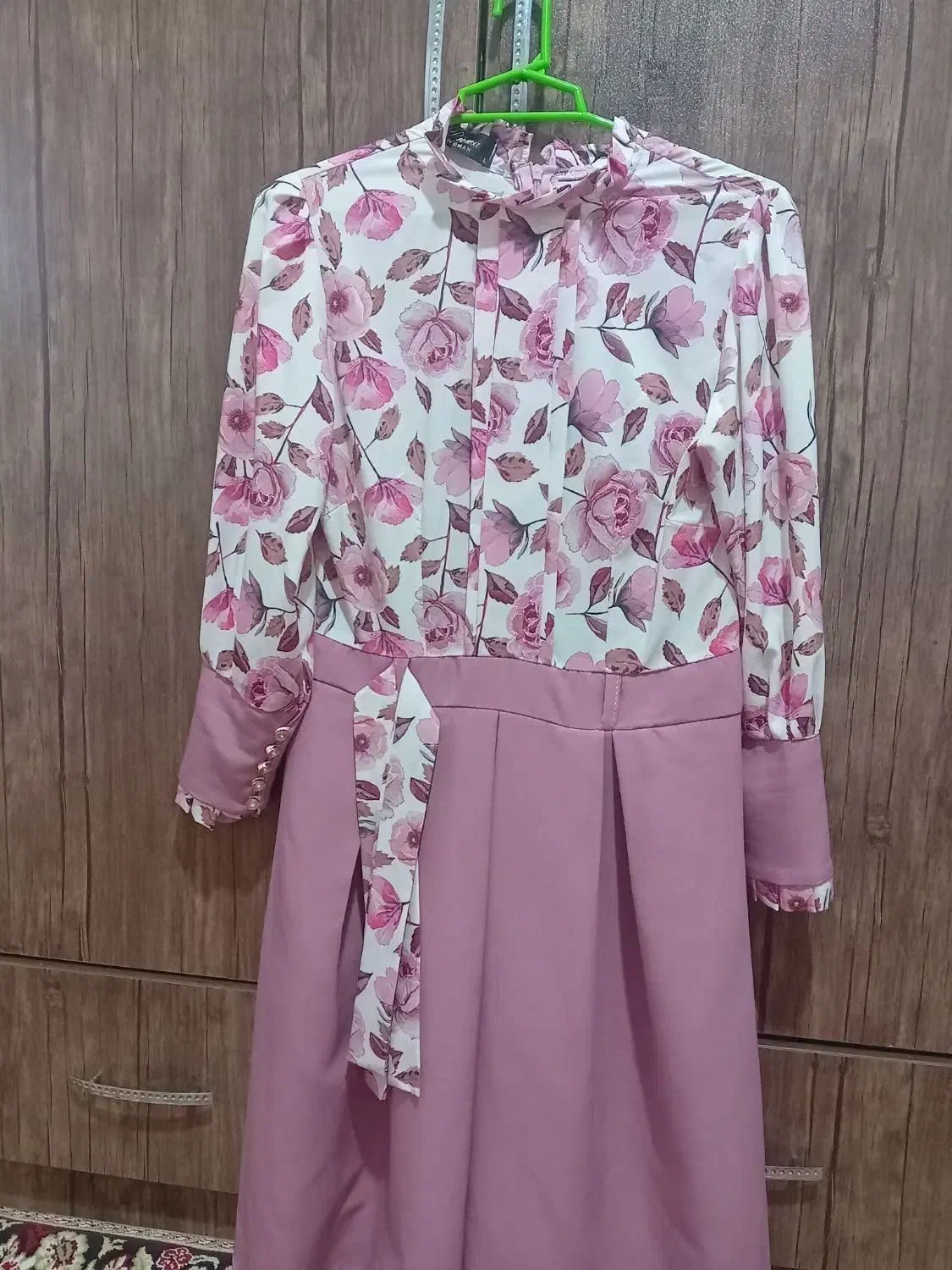 لباس|لباس|اراک, |دیوار