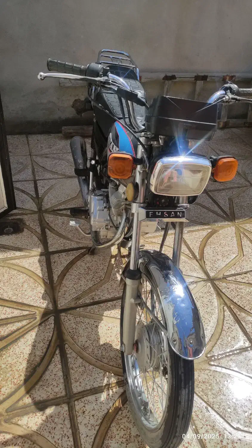 موتور سیکلت|موتورسیکلت|قروه, |دیوار