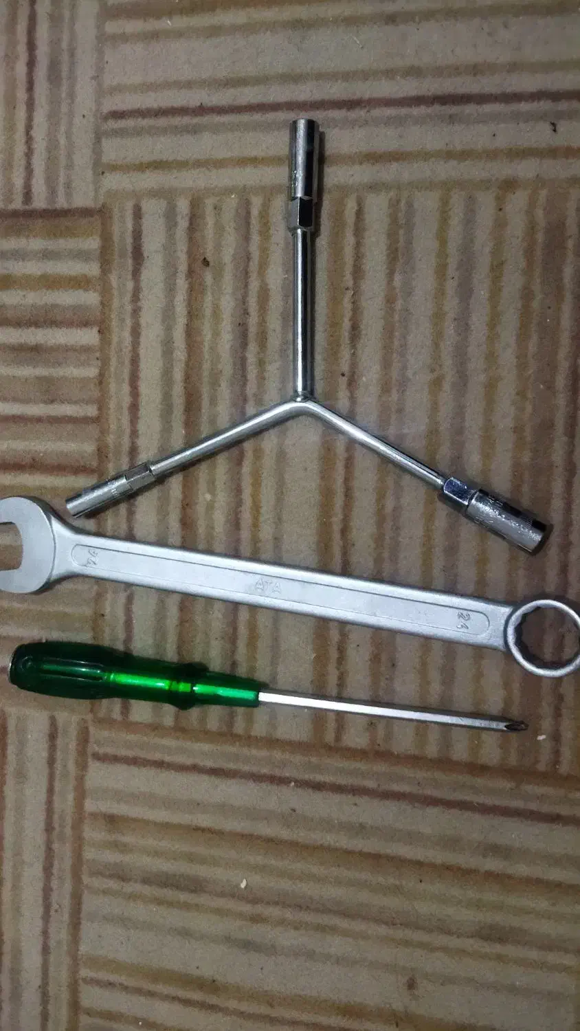 آچار|ابزارآلات|سبزوار, قلعه‌نو دهزار|دیوار