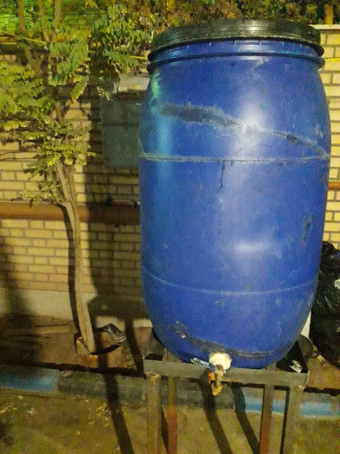 بشکه|لوازم نظافت|اشتهارد, |دیوار