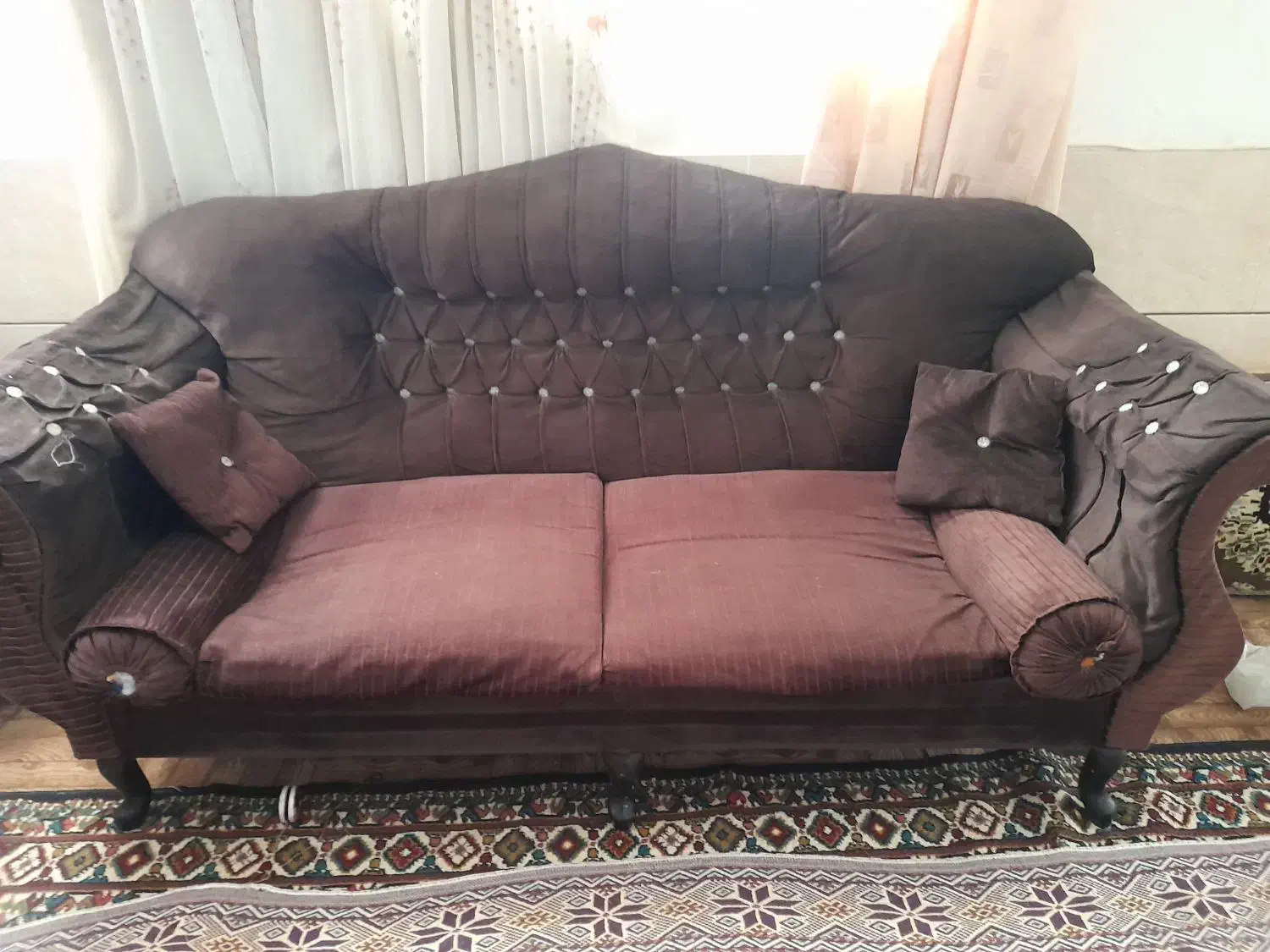 سلام مبل ۹ نفره دارم سالم قیمت ۴ میلیون|مبلمان خانگی و میز عسلی|دامغان, |دیوار