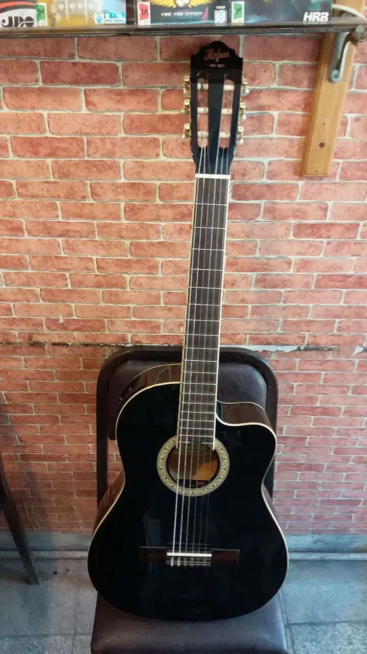 گیتار کلاسیک پیکاپدار هافنر مشکی hofner hac 204 ce|گیتار، بیس، امپلیفایر|قم, آذر (نکویی)|دیوار