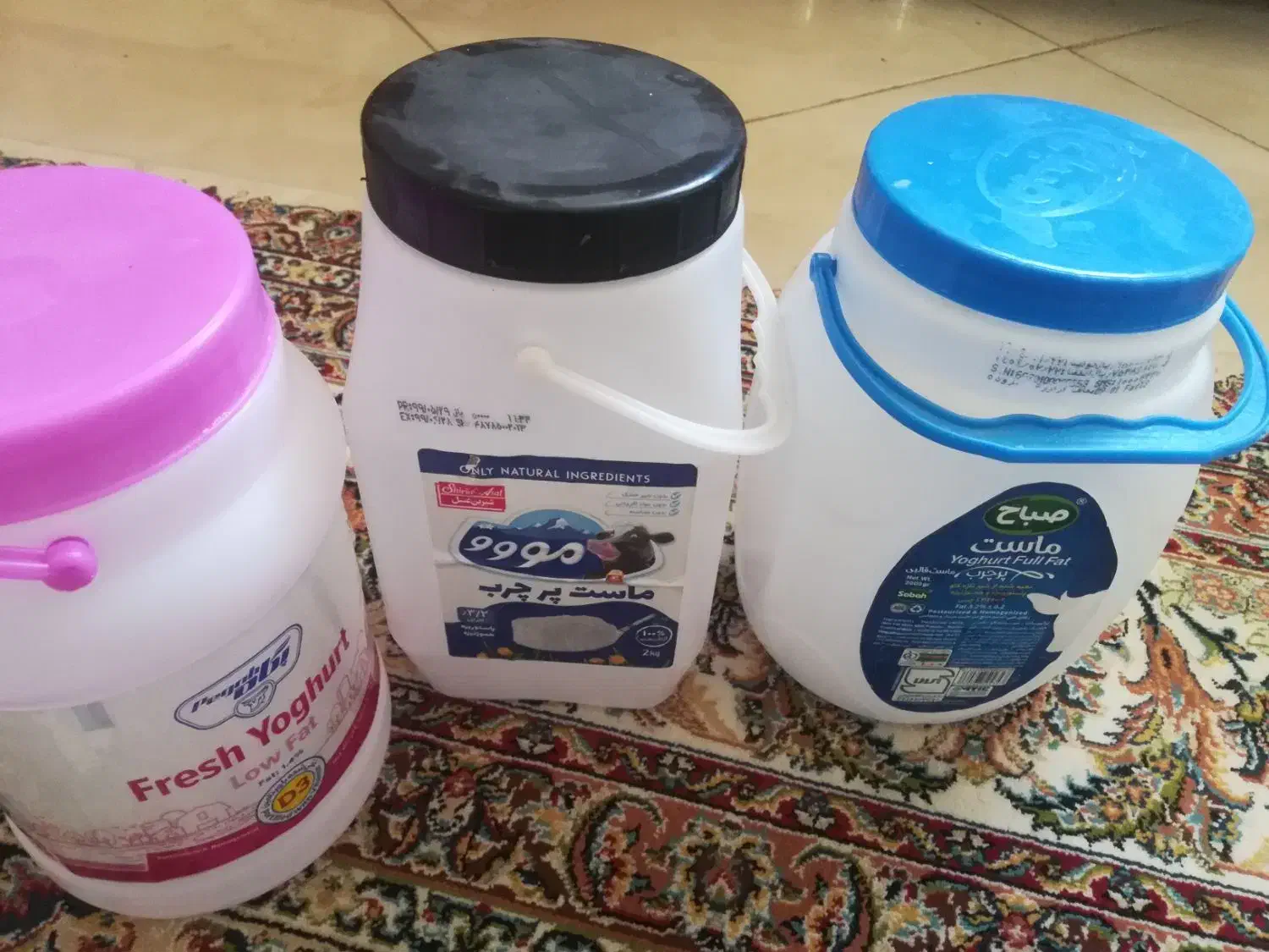 دبه ماستی و چرخدستی|ظروف نگهدارنده، پلاستیکی، یکبارمصرف|بیرجند, |دیوار