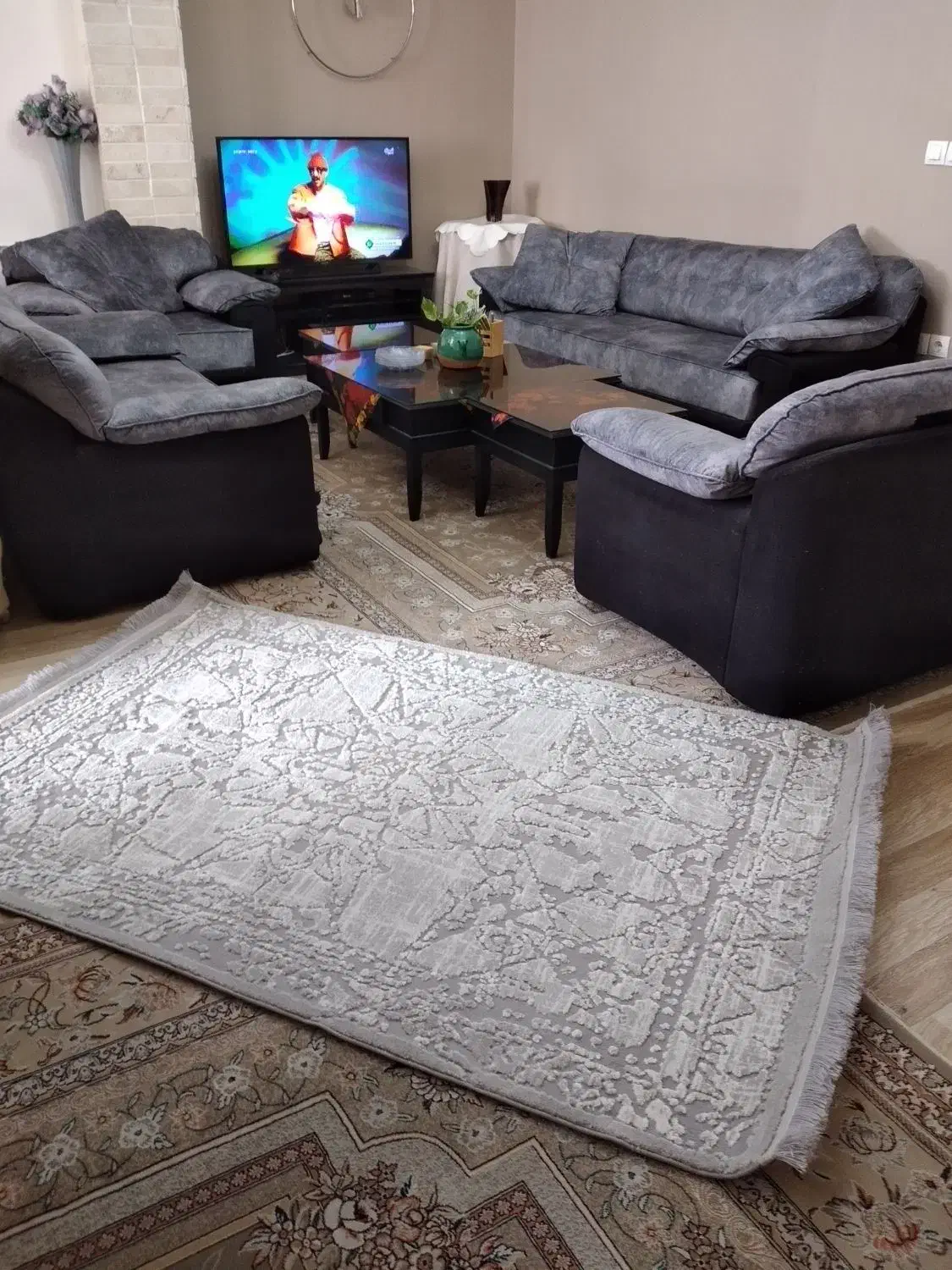 ۲ عدد قالیچه ماشینی ۴ متری درحد  استفاده نشده|فرش|قزوین, |دیوار