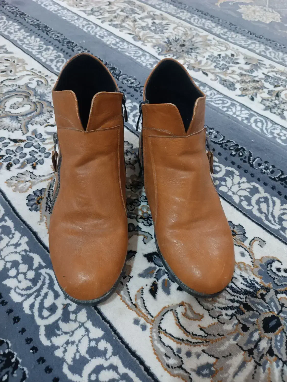 نیم بوت زیبا|کیف، کفش، کمربند|زابل, |دیوار