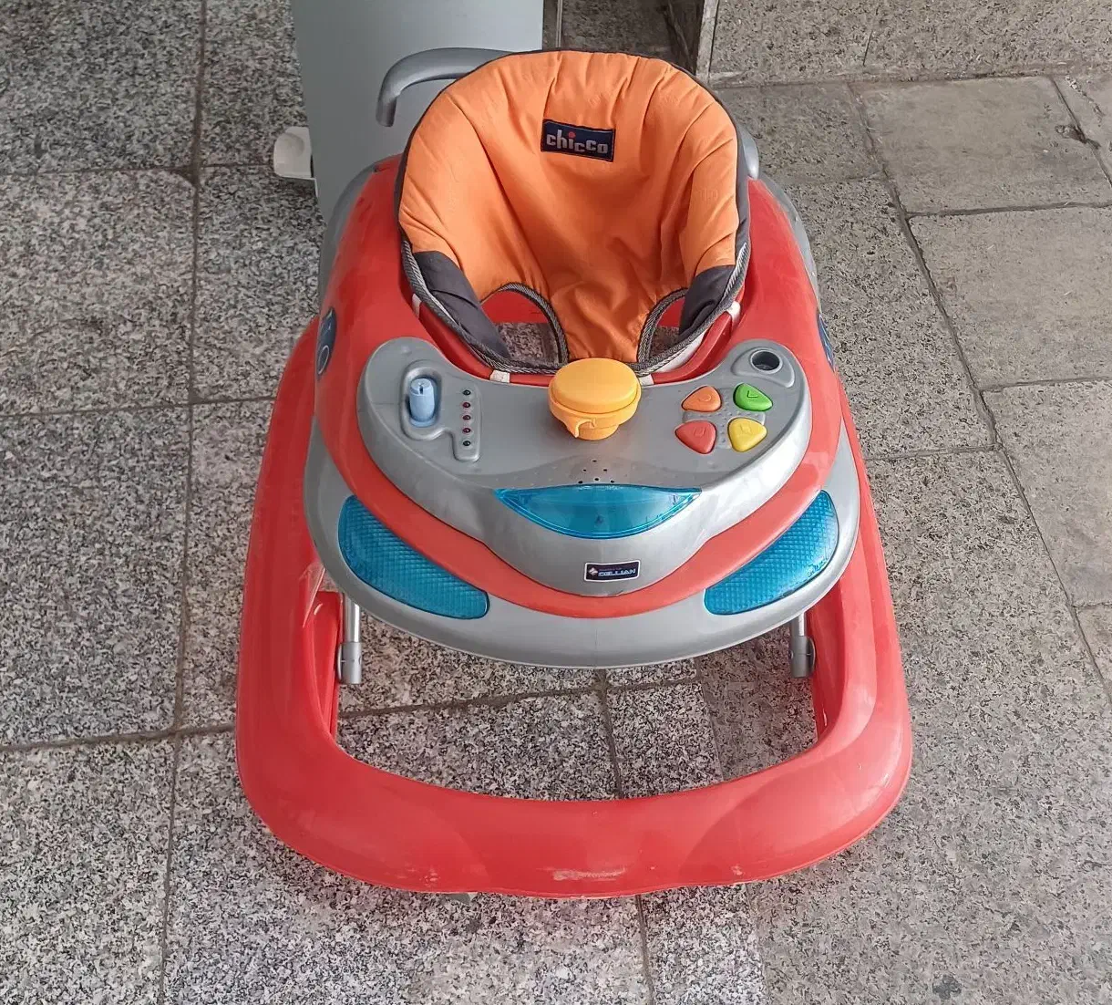 روروئک|اسباب و اثاث بچه|هشتگرد, شهرک بعثت|دیوار