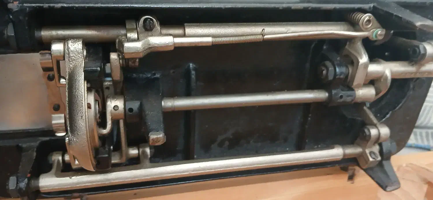 چرخ خیاطی قدیمی برقی|چرخ خیاطی و ریسندگی|اصفهان, فرح آباد|دیوار