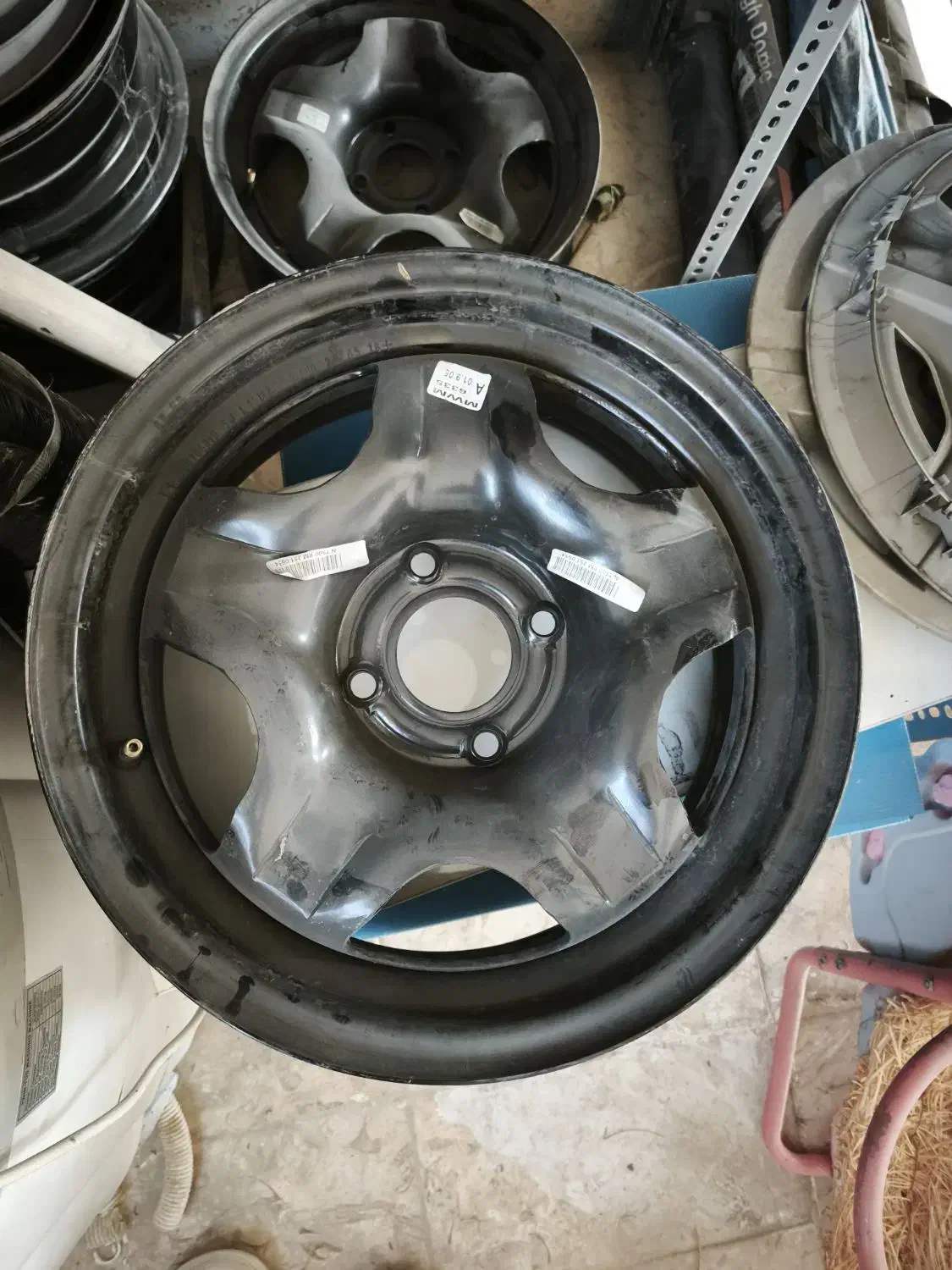 رینگ آهنی اصلی و قالپاق اصلی خودرو تارا|قطعات یدکی و لوازم جانبی|نورآباد ممسنی, |دیوار