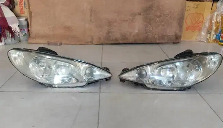 چراغ جلو 206|قطعات یدکی و لوازم جانبی|فولادشهر, فولادشهر|دیوار