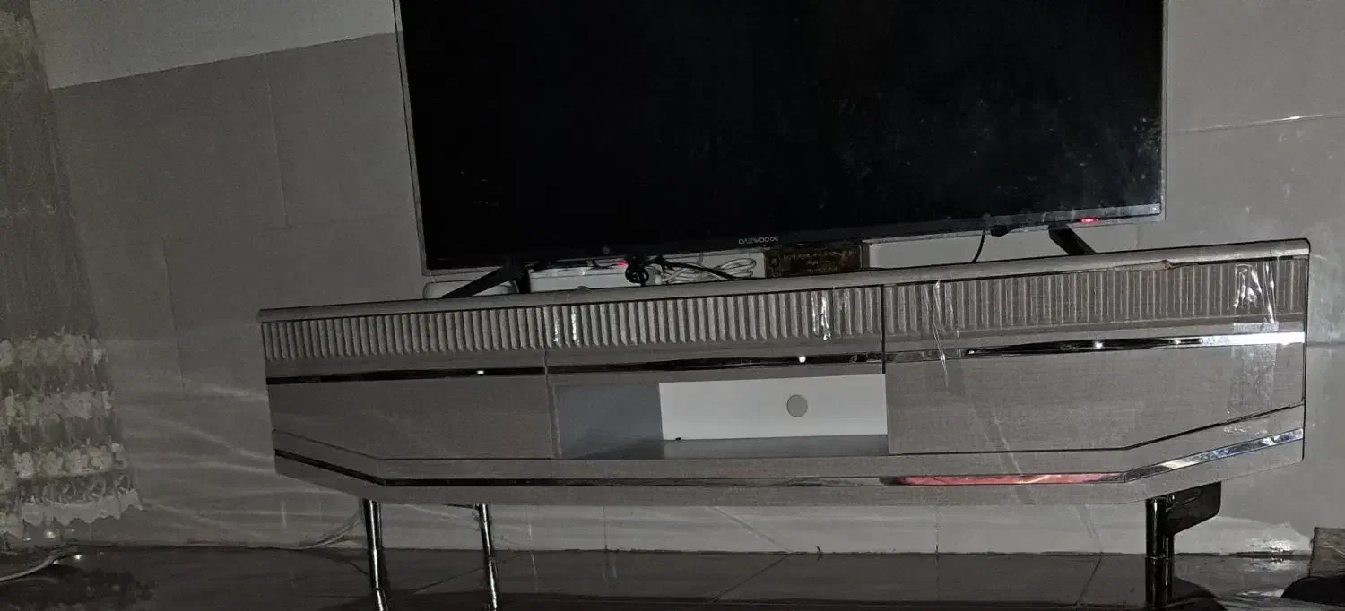 میز تلویزیون|میز تلویزیون|رابر, |دیوار