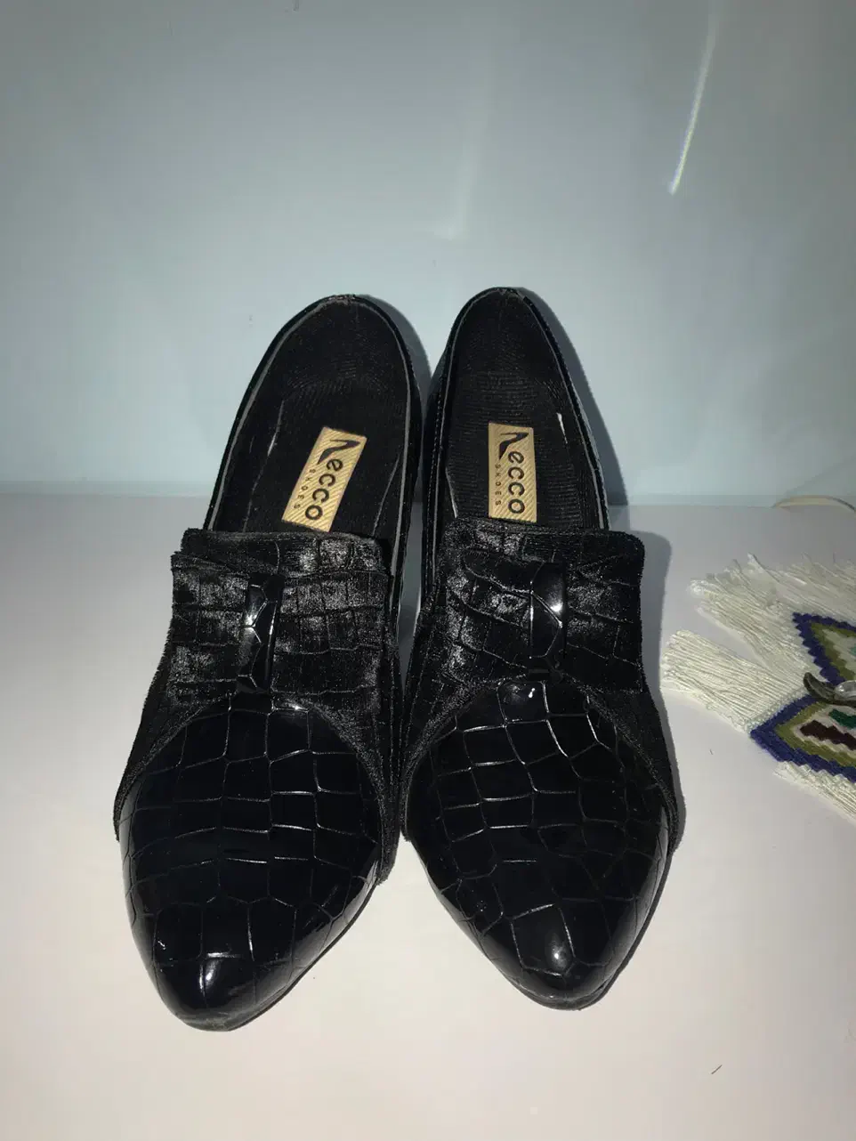 کفش|کیف، کفش، کمربند|زنجان, |دیوار