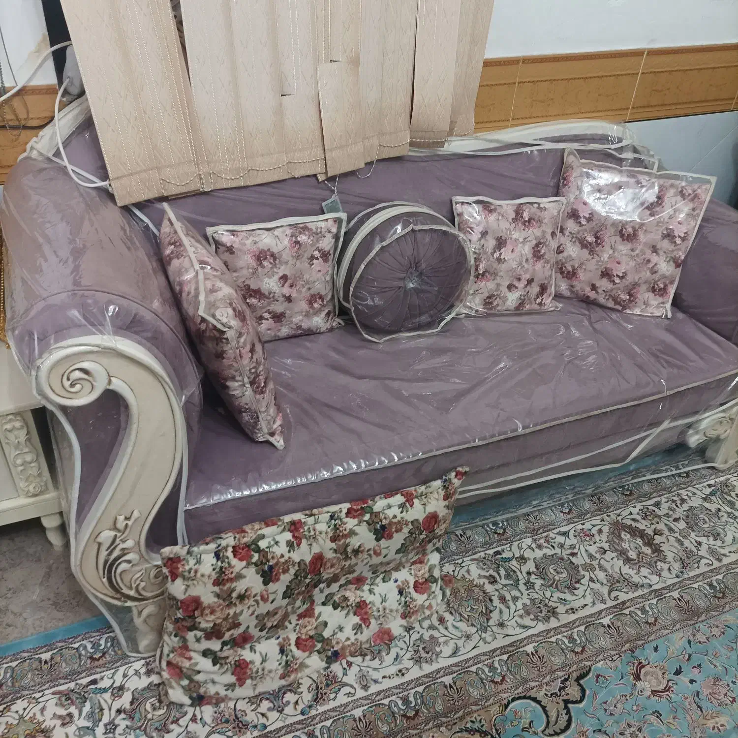 مبل|مبلمان خانگی و میز عسلی|بم, |دیوار