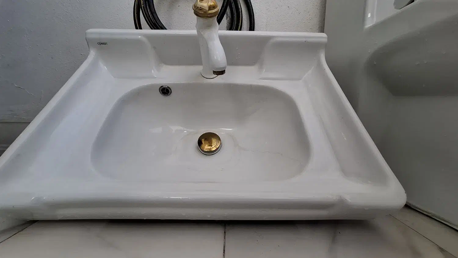 سنگ روشویی به همراه سر شیر سفید طلایی|لوازم سرویس بهداشتی|پردیس, فاز ۸|دیوار