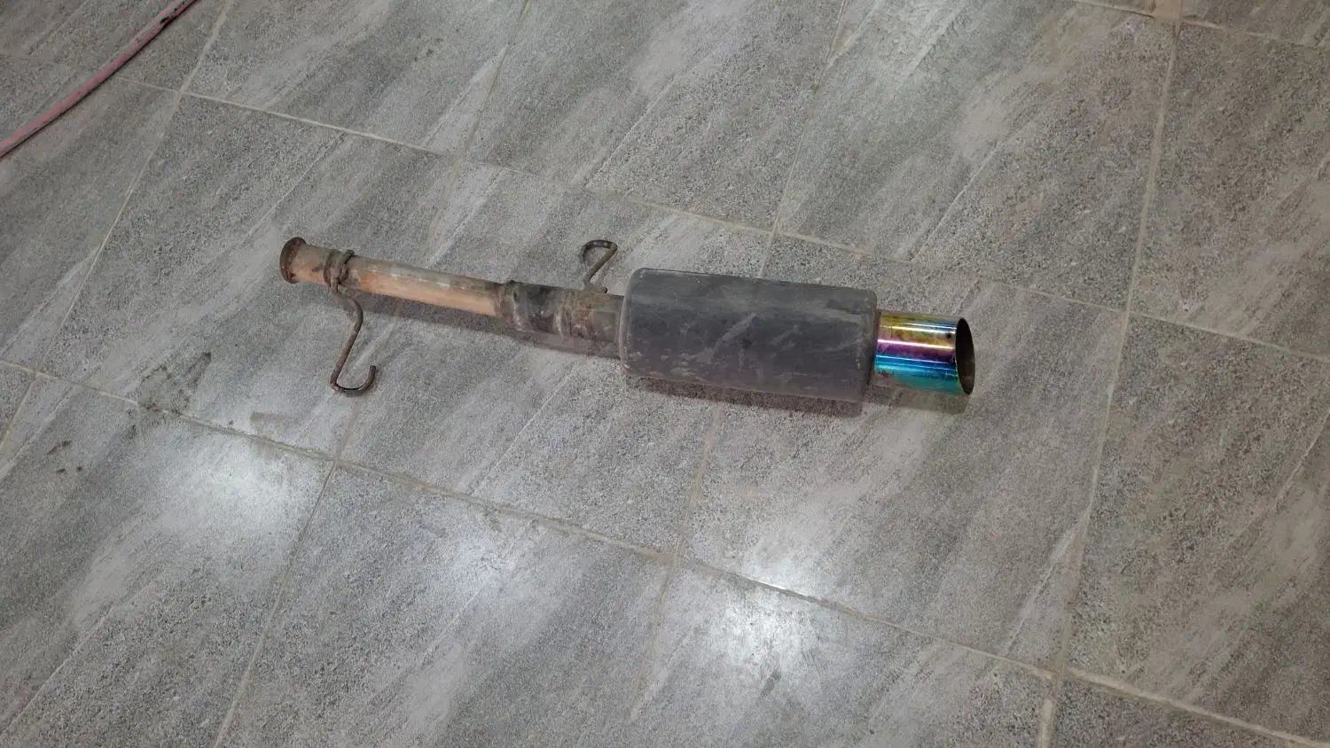 یکعدد اگزوز 713 فقط 3 ما رو ماشین بوده قیمت توافقی|قطعات یدکی و لوازم جانبی|خرم‌آباد, |دیوار