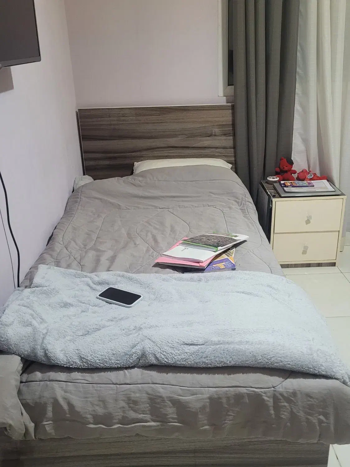 تخت و دراور و پاتختی|تخت و سرویس خواب|کرج, حصارک بالا|دیوار