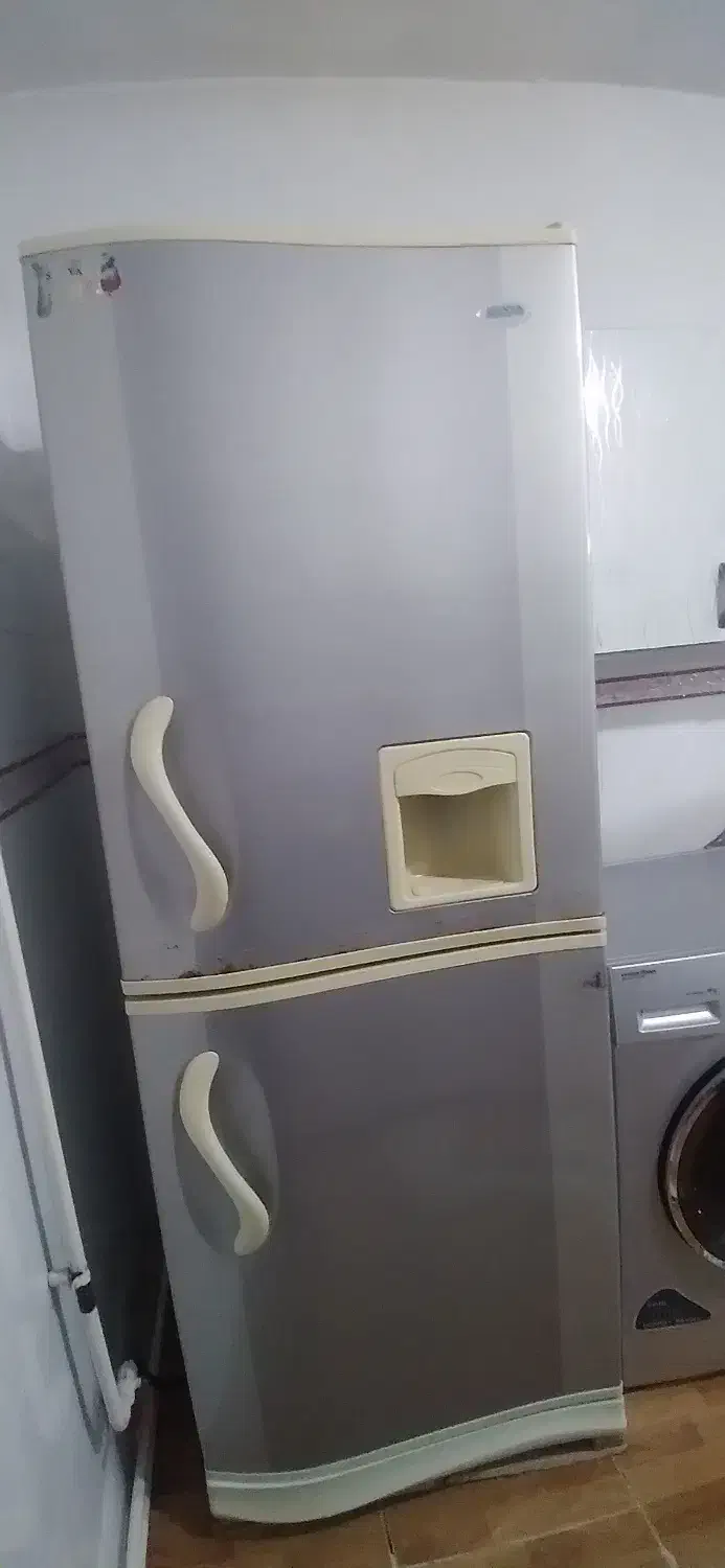 وسیله برقی|یخچال و فریزر|صحنه, |دیوار