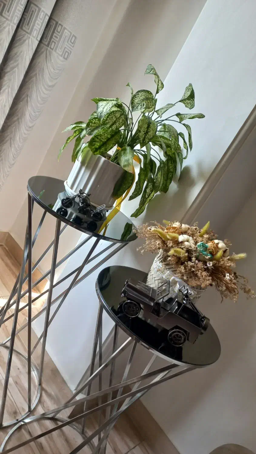 میزعسلی و جا شمعی کنار سالنی|مبلمان خانگی و میز عسلی|بهارستان, |دیوار