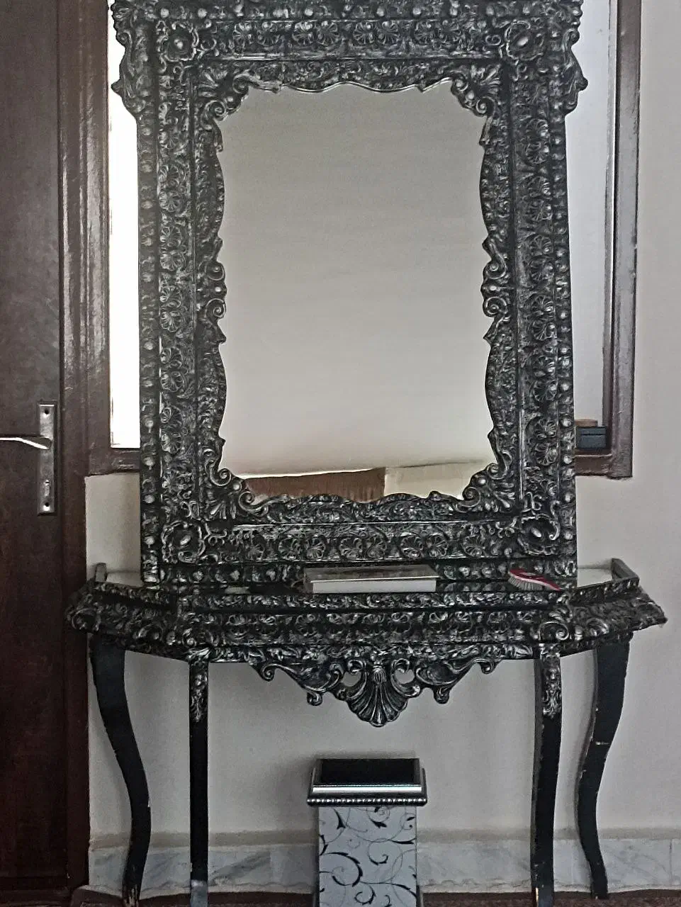 مبلمان و آینه|مبلمان خانگی و میز عسلی|تربت‌حیدریه, باغ ملی|دیوار