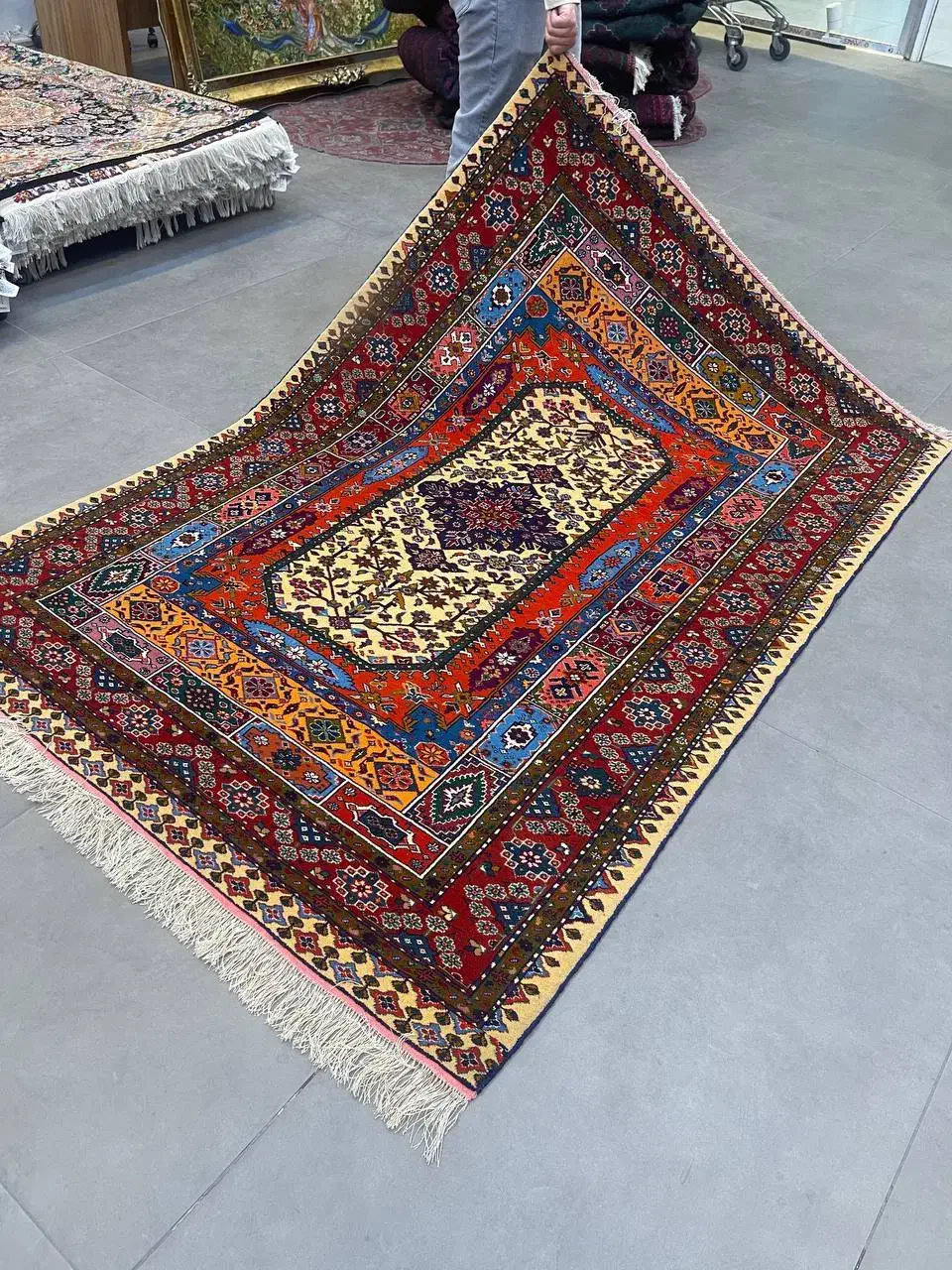 فرش دستباف (بساک)۳ متری چله ابریشم نقشه قم|فرش|مشکیندشت, |دیوار