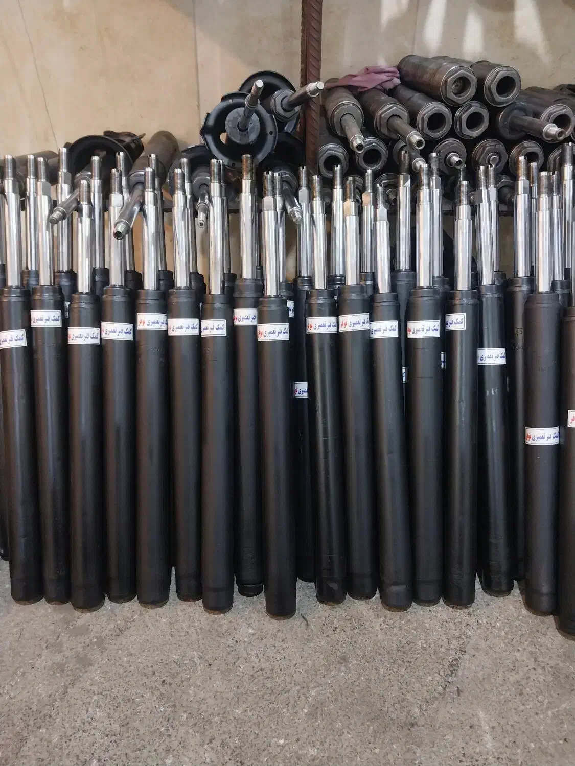 استوک کمک فنر و فنر     ۴۰۰ تومان|قطعات یدکی و لوازم جانبی|کرمانشاه, |دیوار