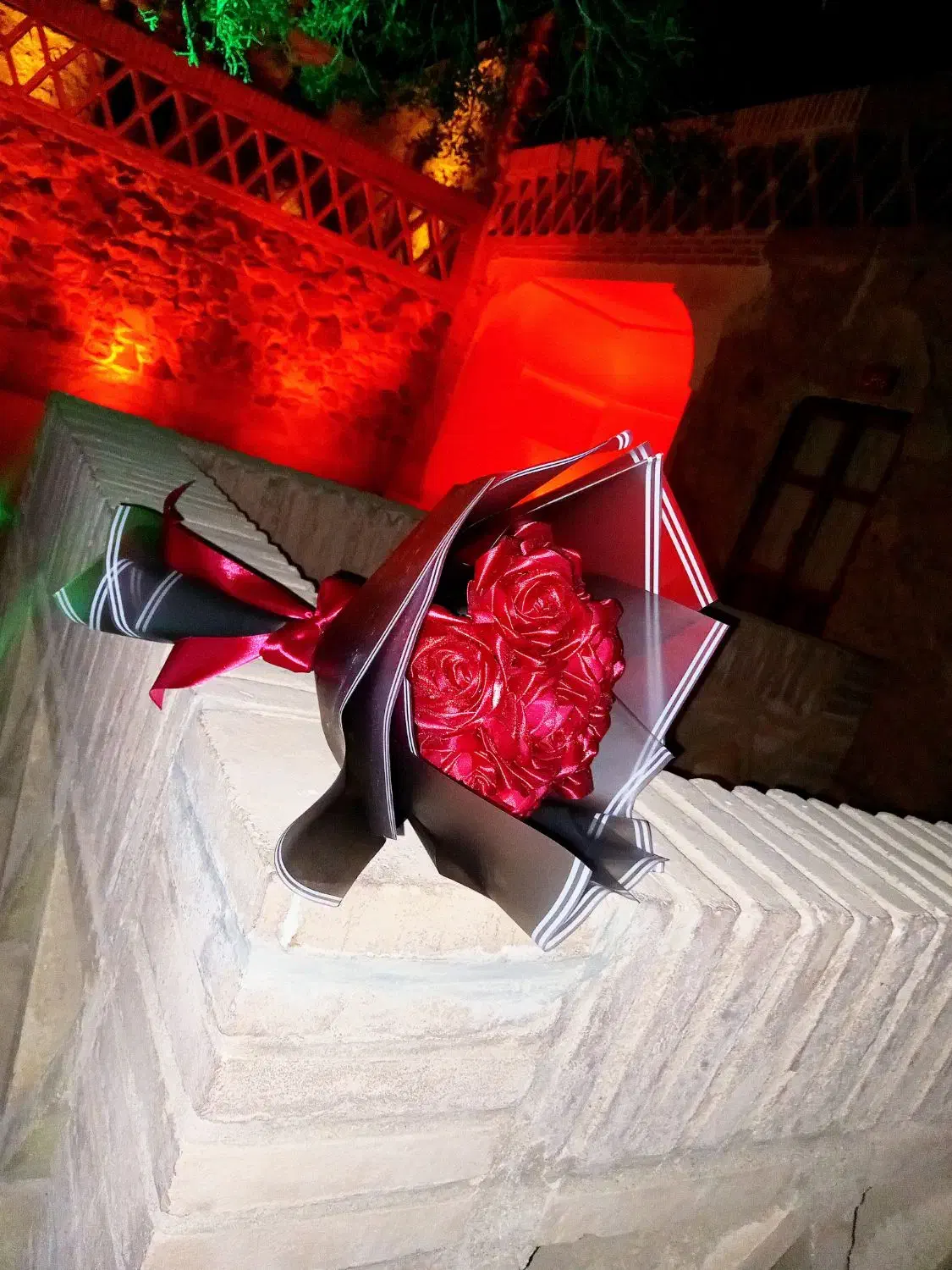 دسته گل موندگار|گل مصنوعی|قائن, |دیوار