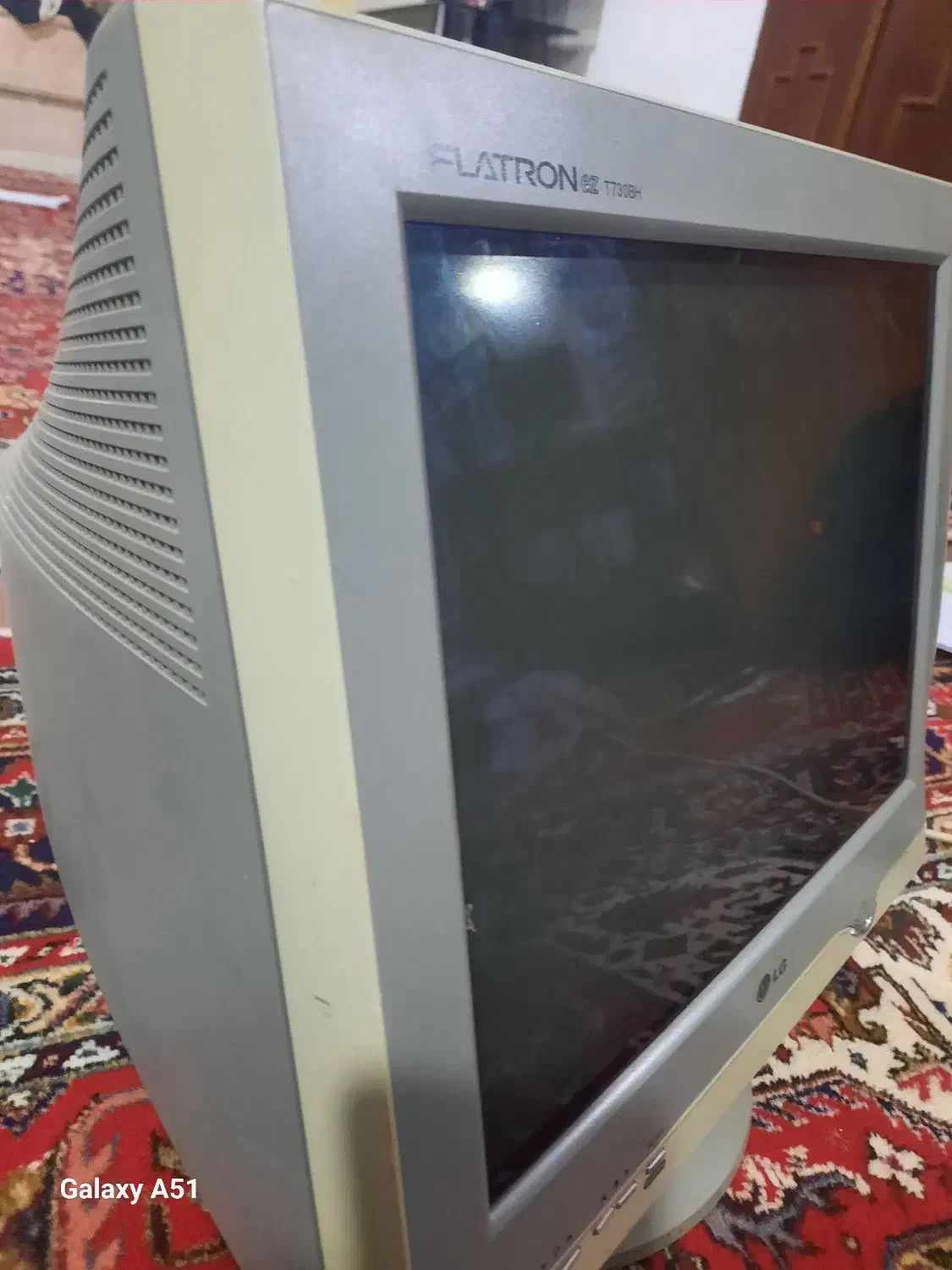 مانیتور قدیمی|رایانه رومیزی|خوی, |دیوار