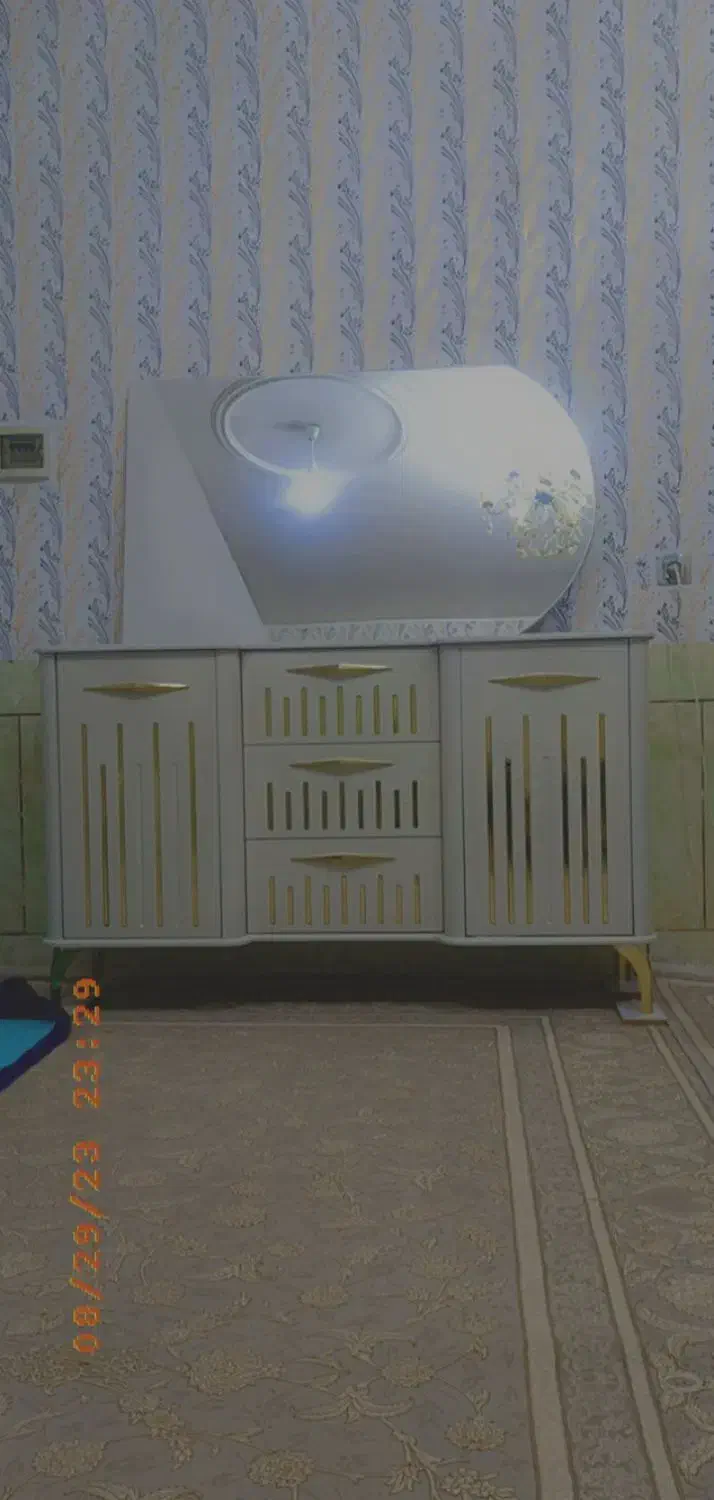 آینه کنسول نو|بوفه، ویترین، کنسول|خرمآباد, |دیوار