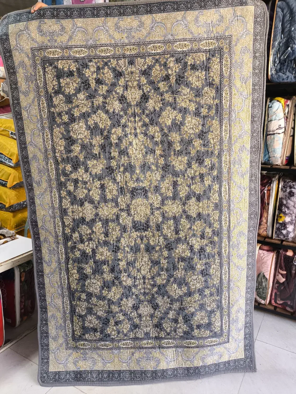 فرشینه پشت نمدی ۱۲۰ در ۱۸۰ تخفیفی|روفرشی|یزد, |دیوار